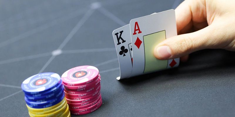 Các bộ hợp lệ của Poker đổi thưởng